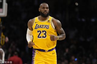 细致入微地 细致入微地